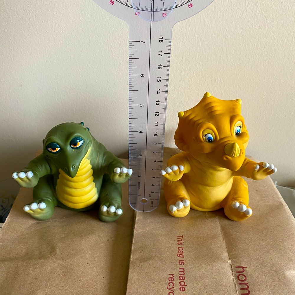 ONE Vintage (1988) Land Before Time Pizza Hut Puppet